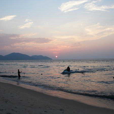 Lone Pine, Penang, A Tribute Portfolio Resort Batu Ferringhi Exterior photo