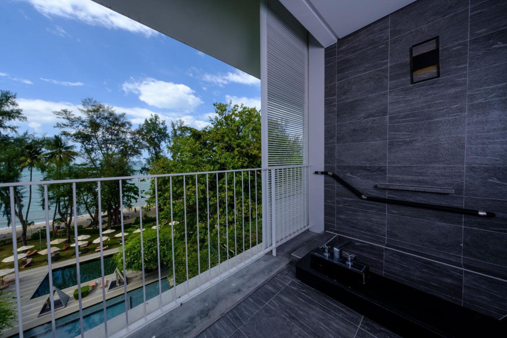 Lone Pine, Penang, A Tribute Portfolio Resort Batu Ferringhi Exterior photo