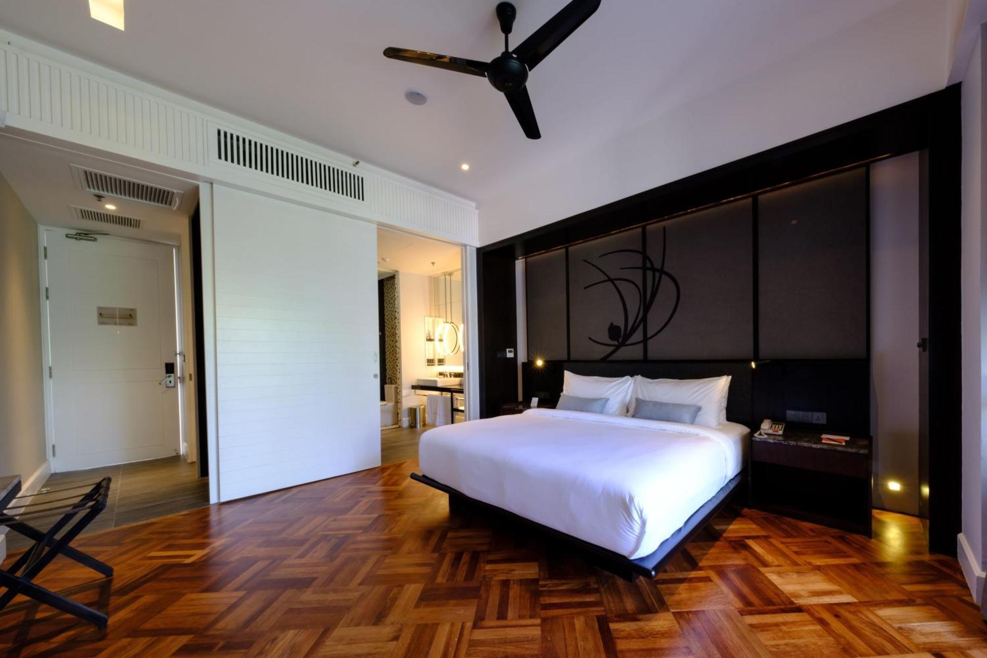 Lone Pine, Penang, A Tribute Portfolio Resort Batu Ferringhi Exterior photo